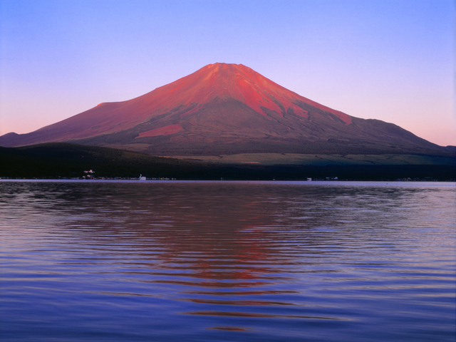 山中湖・赤富士